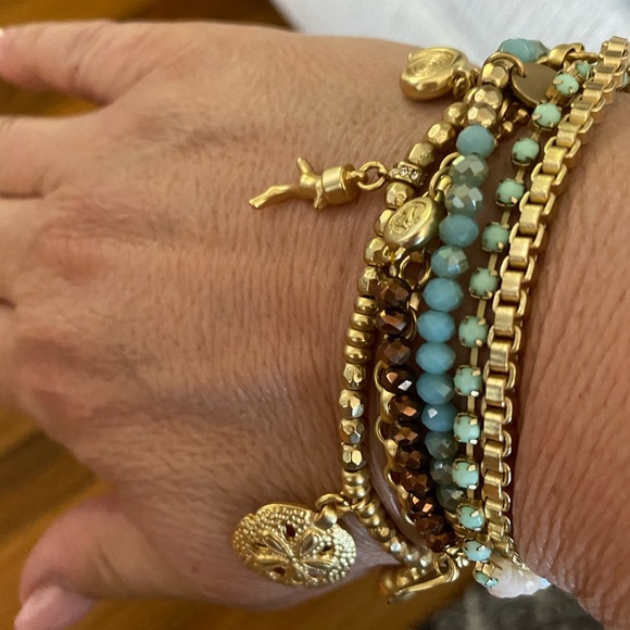 Happy Holidays 🎉 - Picture 3 of 4